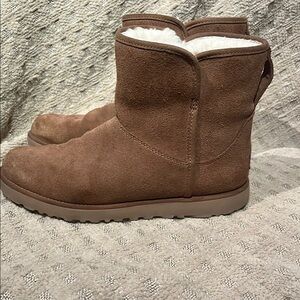 UggTan Suede Boots with White Lining